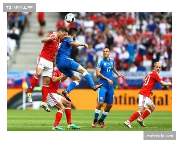 波兰战平荷兰保留悬念 莱万助攻展现核心价值