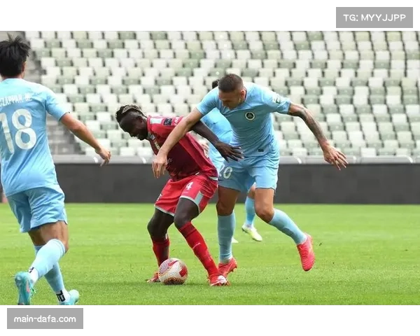 深圳新鹏城防守体系漏洞百出 十二粒失球并列联赛最多